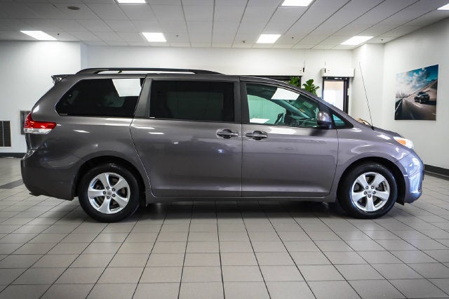 2014 Toyota Sienna LE
