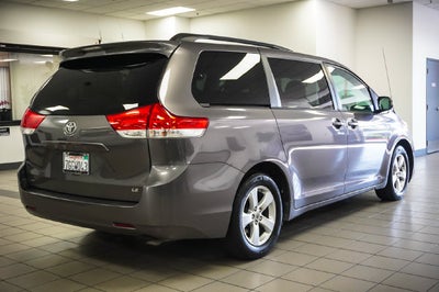 2014 Toyota Sienna LE
