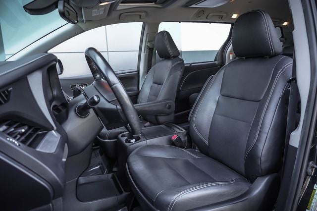 2020 Toyota Sienna SE Premium