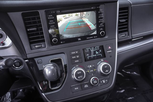 2020 Toyota Sienna SE Premium