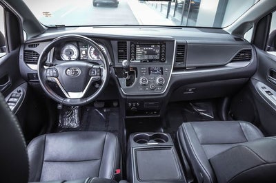 2020 Toyota Sienna SE Premium