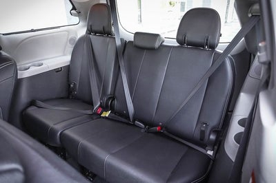 2020 Toyota Sienna SE Premium