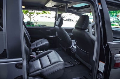 2020 Toyota Sienna SE Premium