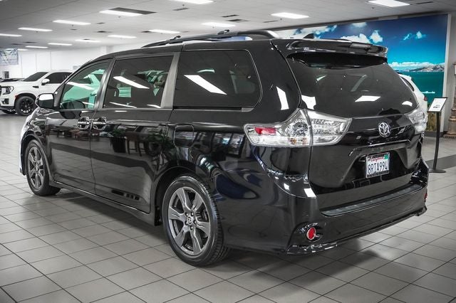 2020 Toyota Sienna SE Premium