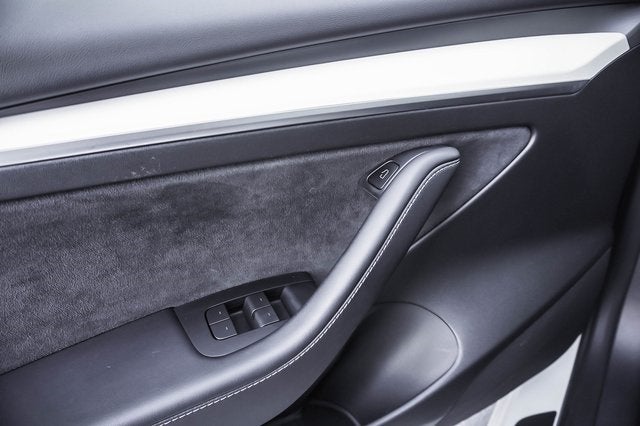 2023 Tesla Model 3 RWD