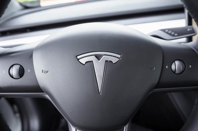 2023 Tesla Model 3 RWD