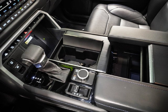 2024 Toyota Sequoia Platinum