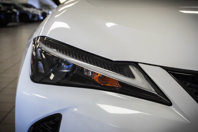 2024 Lexus UX 250h F SPORT Design
