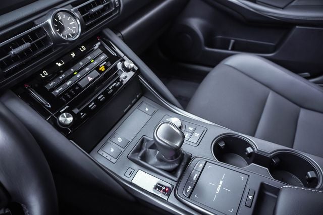 2025 Lexus IS 300