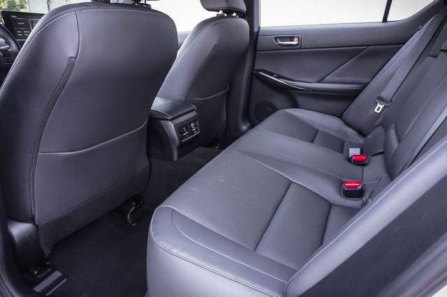 2025 Lexus IS 300