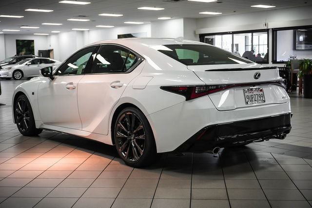 2025 Lexus IS 300