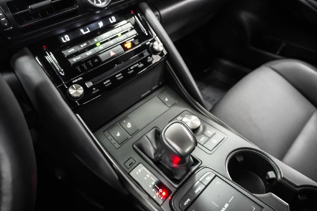 2025 Lexus IS 300