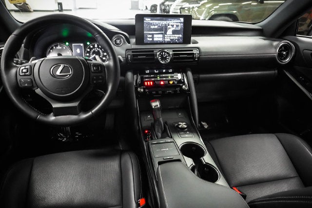 2025 Lexus IS 300