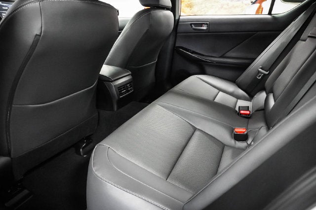 2025 Lexus IS 300