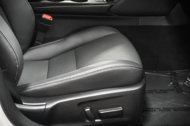 2025 Lexus IS 300