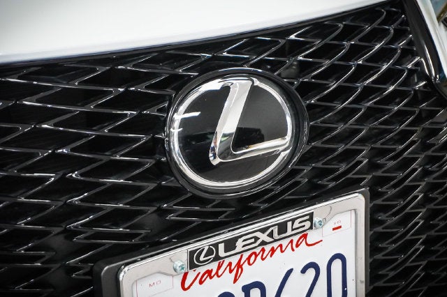 2025 Lexus IS 300 F SPORT DESIGN