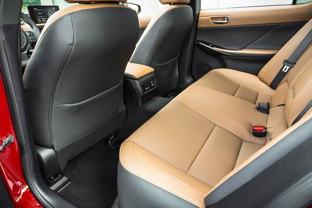 2024 Lexus IS 300