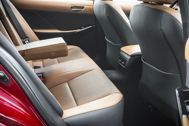 2024 Lexus IS 300