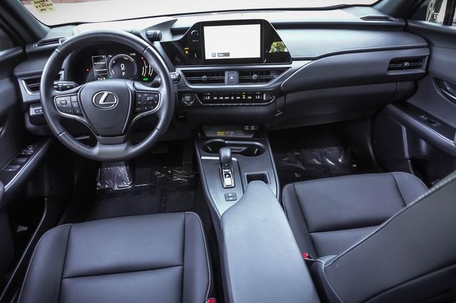 2025 Lexus UX 300h
