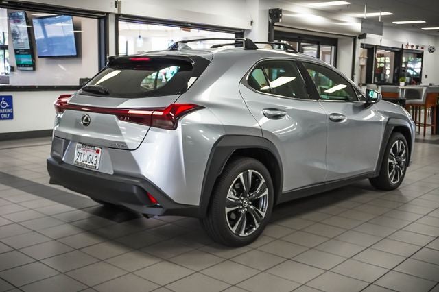 2025 Lexus UX 300h