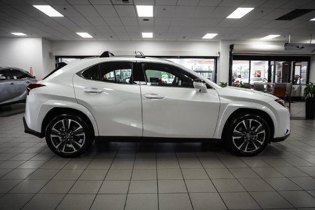 2025 Lexus UX 300h Premium