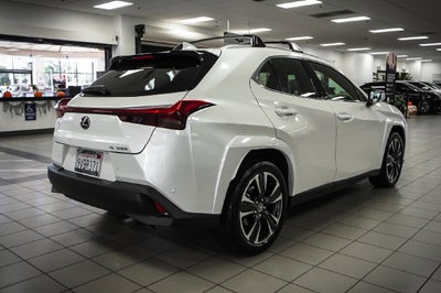 2025 Lexus UX 300h Premium