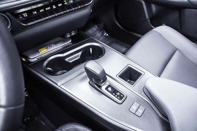 2025 Lexus UX 300h