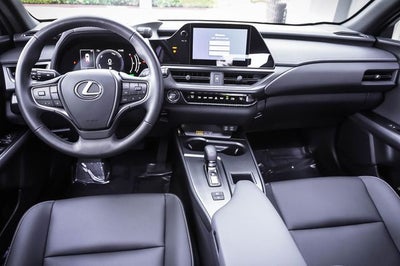 2025 Lexus UX 300h