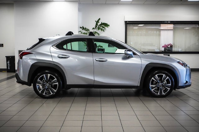 2025 Lexus UX 300h