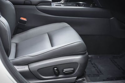 2025 Lexus UX 300h