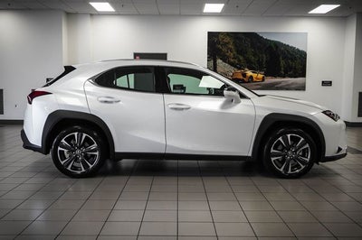 2025 Lexus UX 300h