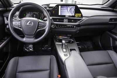 2025 Lexus UX 300h
