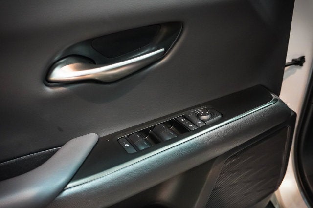 2025 Lexus UX 300h