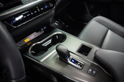 2025 Lexus UX 300h
