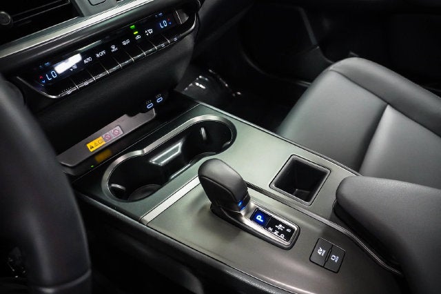 2025 Lexus UX 300h