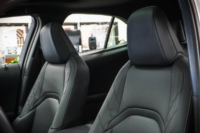 2025 Lexus UX 300h