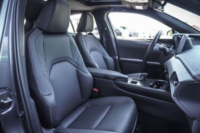 2025 Lexus UX 300h