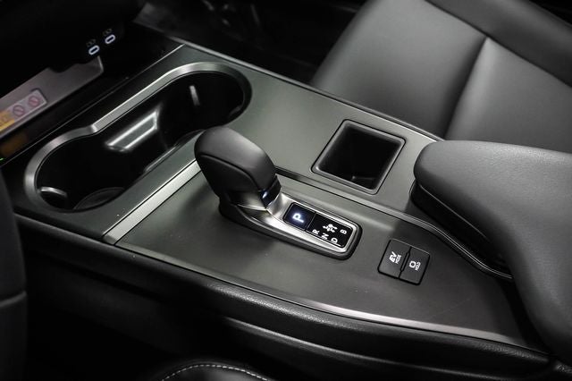 2025 Lexus UX 300h