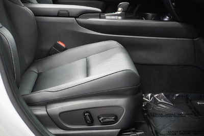 2025 Lexus UX 300h Premium