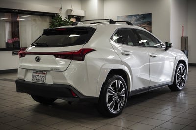 2025 Lexus UX 300h Premium