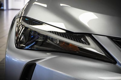 2025 Lexus UX 300h