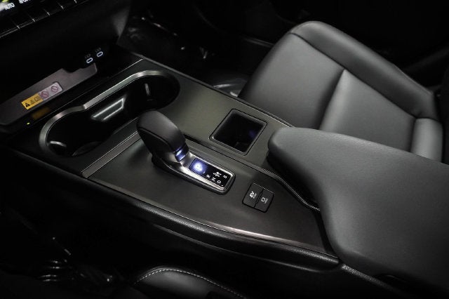 2025 Lexus UX 300h