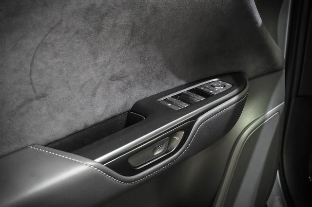2023 Lexus RZ 450e Luxury
