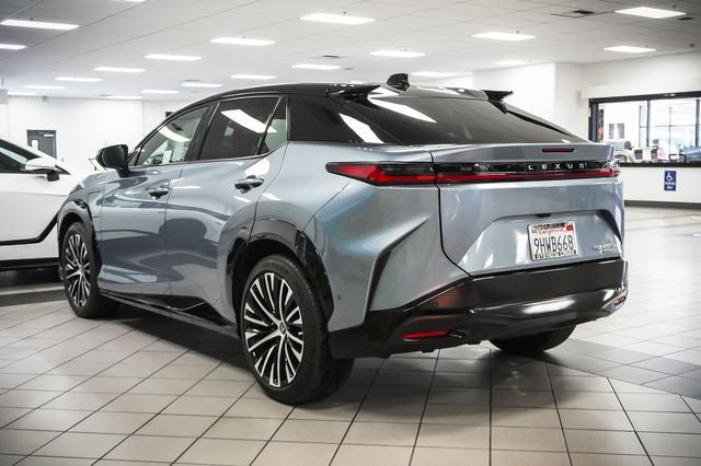 2023 Lexus RZ 450e Luxury