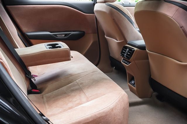 2023 Lexus RZ 450e Luxury