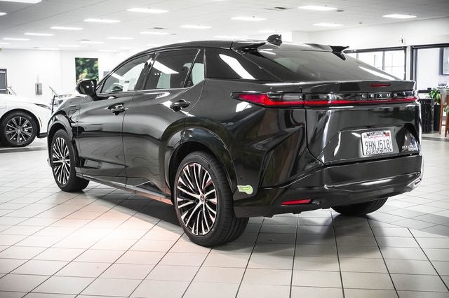2023 Lexus RZ 450e Luxury