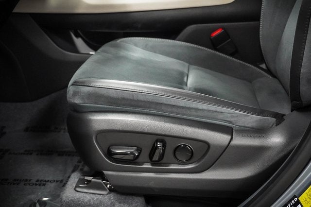 2023 Lexus RZ 450e Luxury