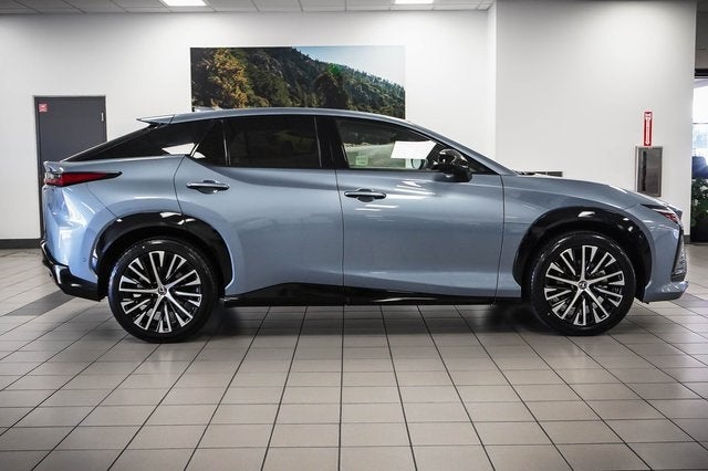 2023 Lexus RZ 450e Luxury