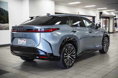 2023 Lexus RZ 450e Luxury
