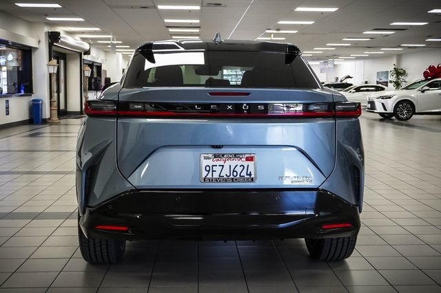 2023 Lexus RZ 450e Luxury